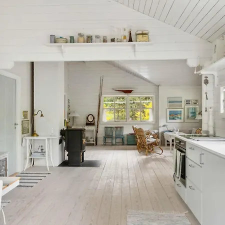 Charming House Near Private And Nature