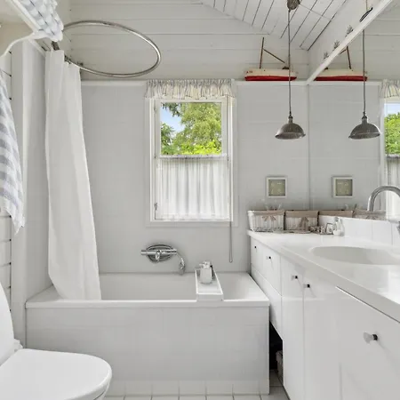 بيت للعطل Charming House Near Private And Nature
