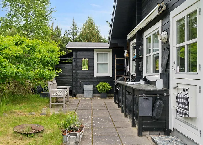 Charming House Near Private And Nature Rørvig